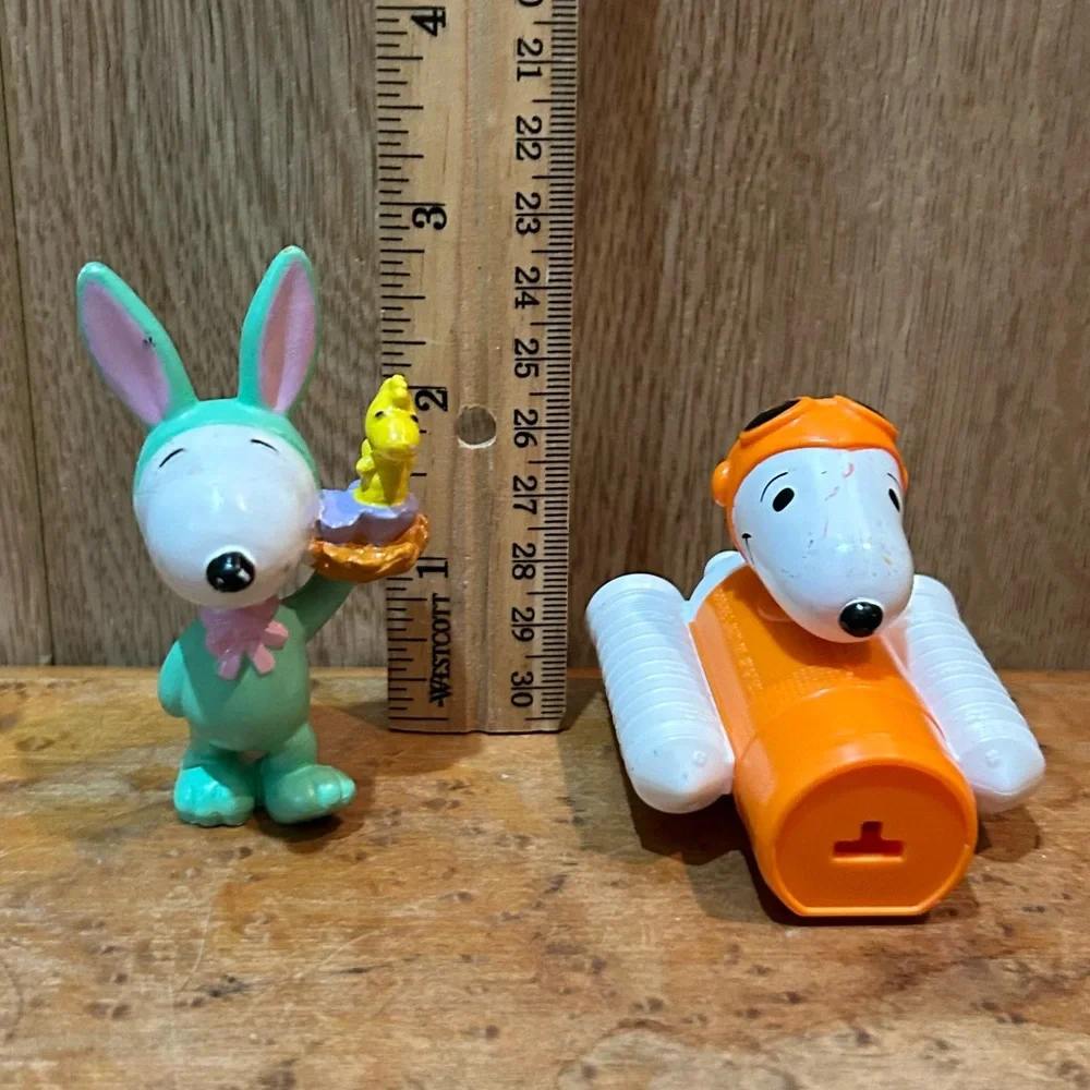 2 Snoopy Peanuts PVC Figures Easter Bunny And Rocket Ship Toys Cake Toppers